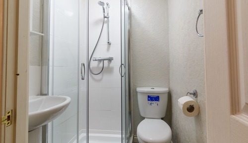 Double Room, Ensuite (Small)