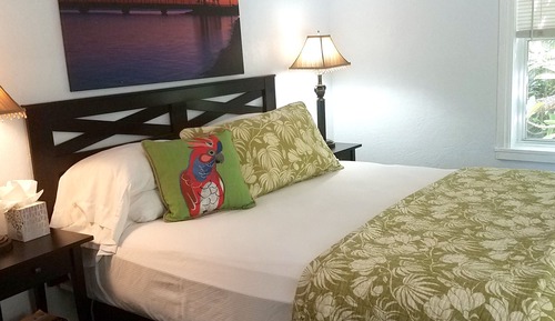 Family Apartment, Private Bathroom (Sunset Suite)