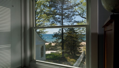Family Room, 2 Bedrooms, Ensuite, Partial Lake View (Dunegrass Room)