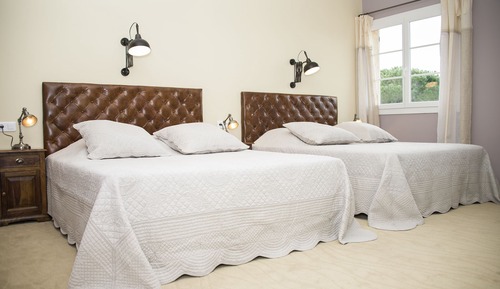 Deluxe Quadruple Room, Pool View (8)