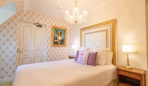 Suite (Waterloo)