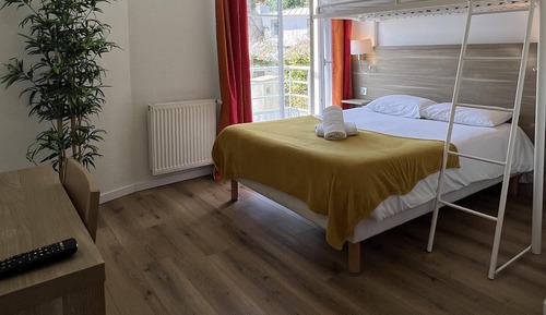 Triple Room - Courtyard View