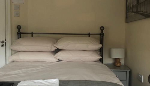 Standard Double Room, Ensuite (Room 10)