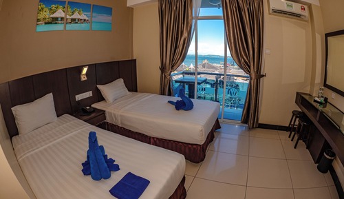 Superior Seaview Twin