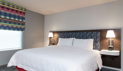 Studio, 1 King Bed, Non Smoking