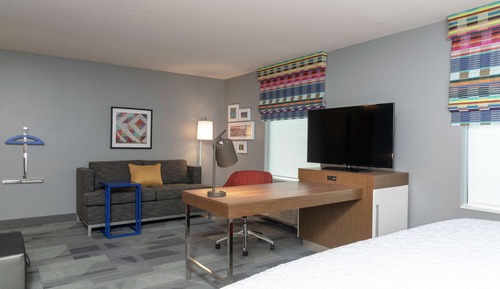 Studio, 1 King Bed, Accessible (Hearing)