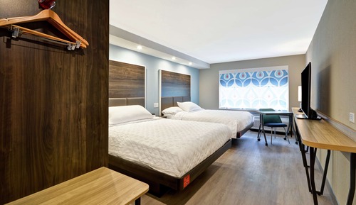 Room, 2 Queen Beds, Accessible, Bathtub (Hearing)