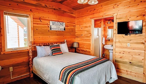 Classic Cabin, 1 Queen Bed, Mountainside