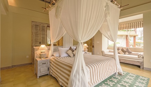 Suite with Free Benefits