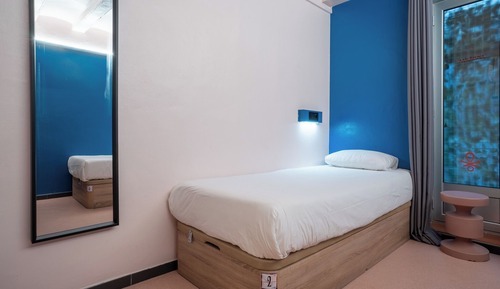Standard Twin Room with Shared Bathroom
