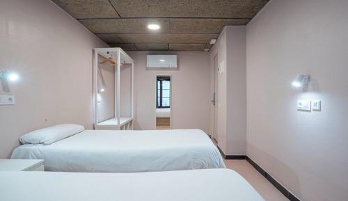 Twin Room with Private Bathroom