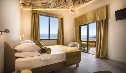 Deluxe Double Room, 1 King Bed, Jetted Tub