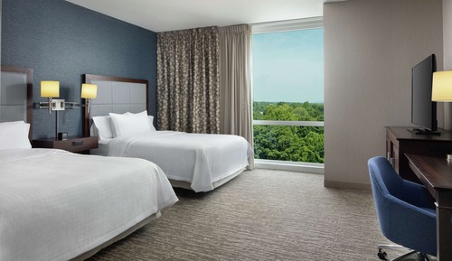 Room, 2 Queen Beds, Refrigerator (Roll-In Shower)