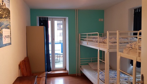 Economy Shared Dormitory, Mixed Dorm, Ensuite (1 bed in 4 bed dorm)
