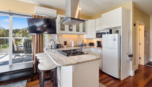 Deluxe Suite, 2 Queen Beds, Ocean View, Corner