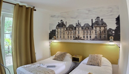 Family Quadruple Room, Connecting Rooms