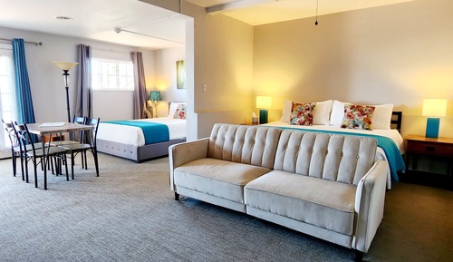 Deluxe Suite, Multiple Beds, Terrace, Mountain View