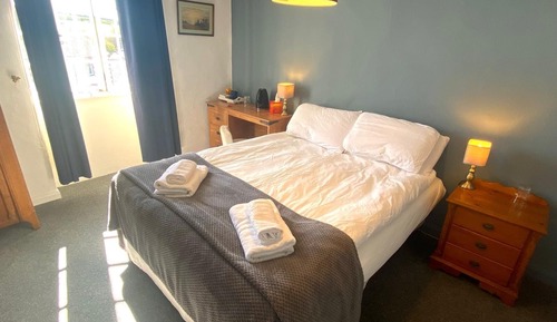 Double Room (Room 6)