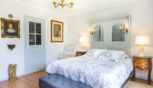 Double Room (Française)