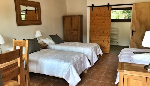 Suite, Private Bathroom