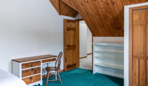 Deluxe House (Lake Flower House) , 3 bedrooms, 2 living rooms