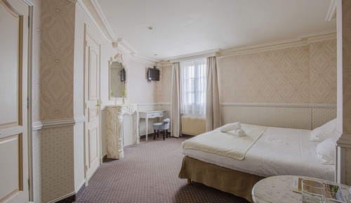 Superior double or twin room, 3 bedrooms (bathtub or shower)