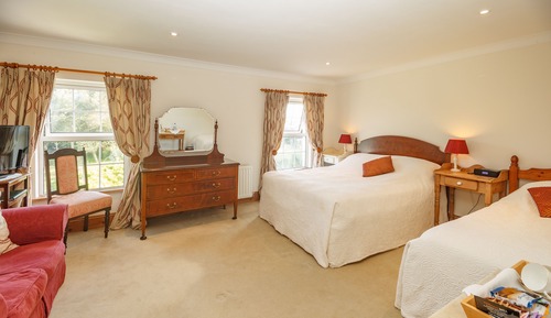 Double or Twin Room, Ensuite (4)