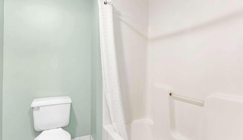 Standard Room, 2 Queen Beds, Non Smoking, Balcony (Top Floor)