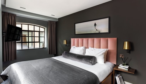 Premium One Bedroom Apartment