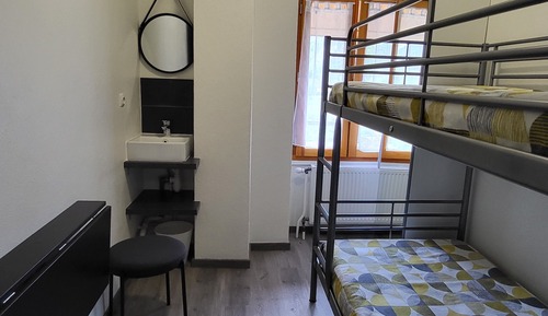 Standard Single Room, Shared Bathroom, Mountain View (Chambre Col de Sarenne)