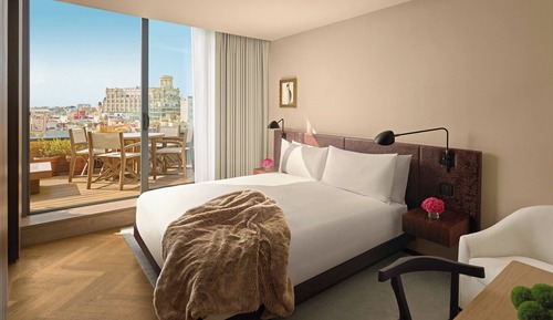 Studio, 1 King Bed, City View (Studio Terrace Room)