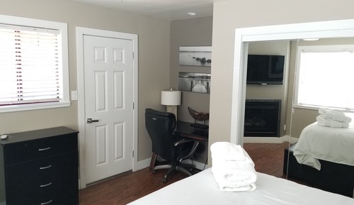 Exclusive Townhome, 3 Bedrooms, Fireplace, Hot Tub