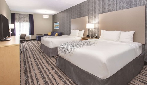 Deluxe Studio Suite, 2 Queen Beds, Non Smoking