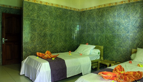 Basic Twin Room, Corner