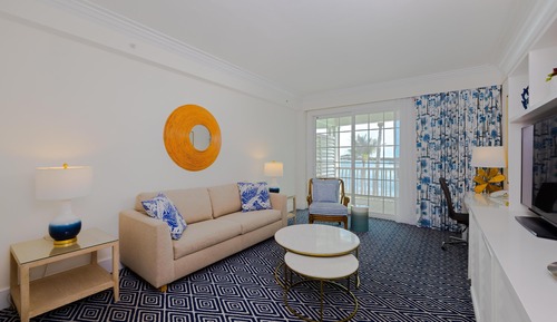 Suite, 1 King Bed with Sofa bed, Balcony, Oceanfront (1 King Primary/1 Queen Pullout Sofa)
