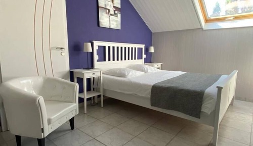 Superior Double Room, Private Bathroom (Chambre Myrtille)
