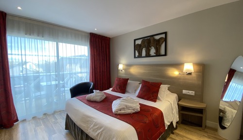 Comfort Double Room, Bathtub