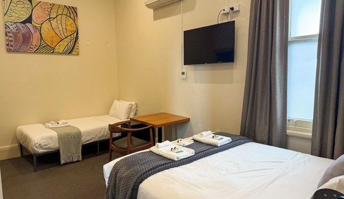 Standard Room, Multiple Beds, Ensuite