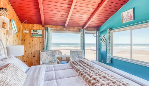 Classic Room, 1 Queen Bed, Patio, Oceanfront