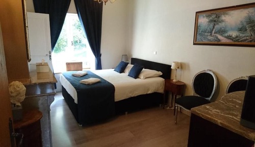 Deluxe Double Room, 1 Queen Bed (5)