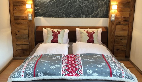 Basic Double Room, 1 Queen Bed