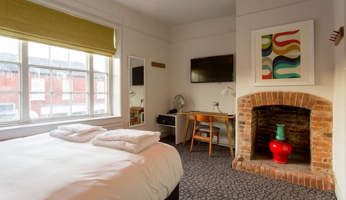 Deluxe Double or Twin Room, 1 King Bed