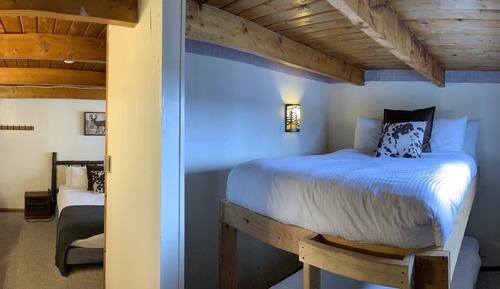 1 Queen, Double Bunkbed