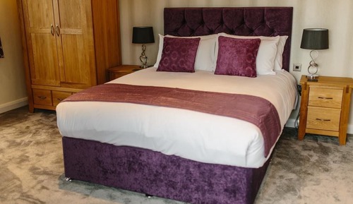 Room, 1 King Bed, Lake View