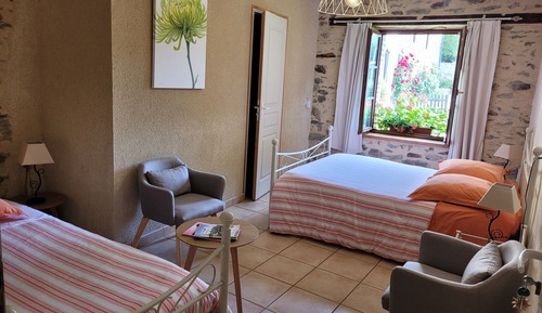Standard Triple Room, Private Bathroom, Garden View (La Chambre du Meunier)