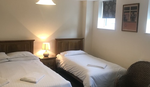 Deluxe Double Room (2 Adults + 1 Child)