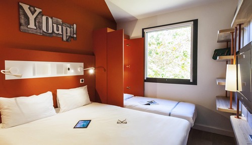 Triple Room, Multiple Beds