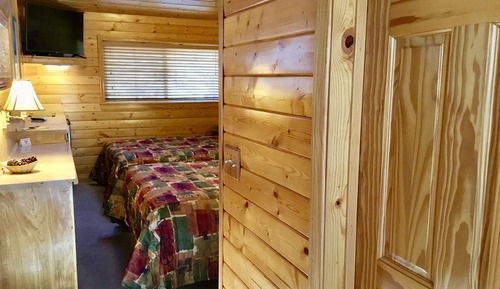 Basic Room, 2 Queen Beds, Non Smoking (101/102/103)