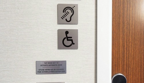 Room, 1 King Bed, Hearing Accessible (Accessible Bathtub)