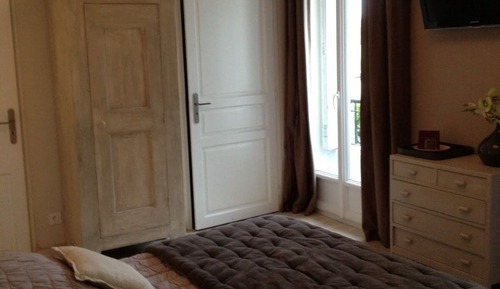 Double Room, Ensuite, Mountain View (Lou)